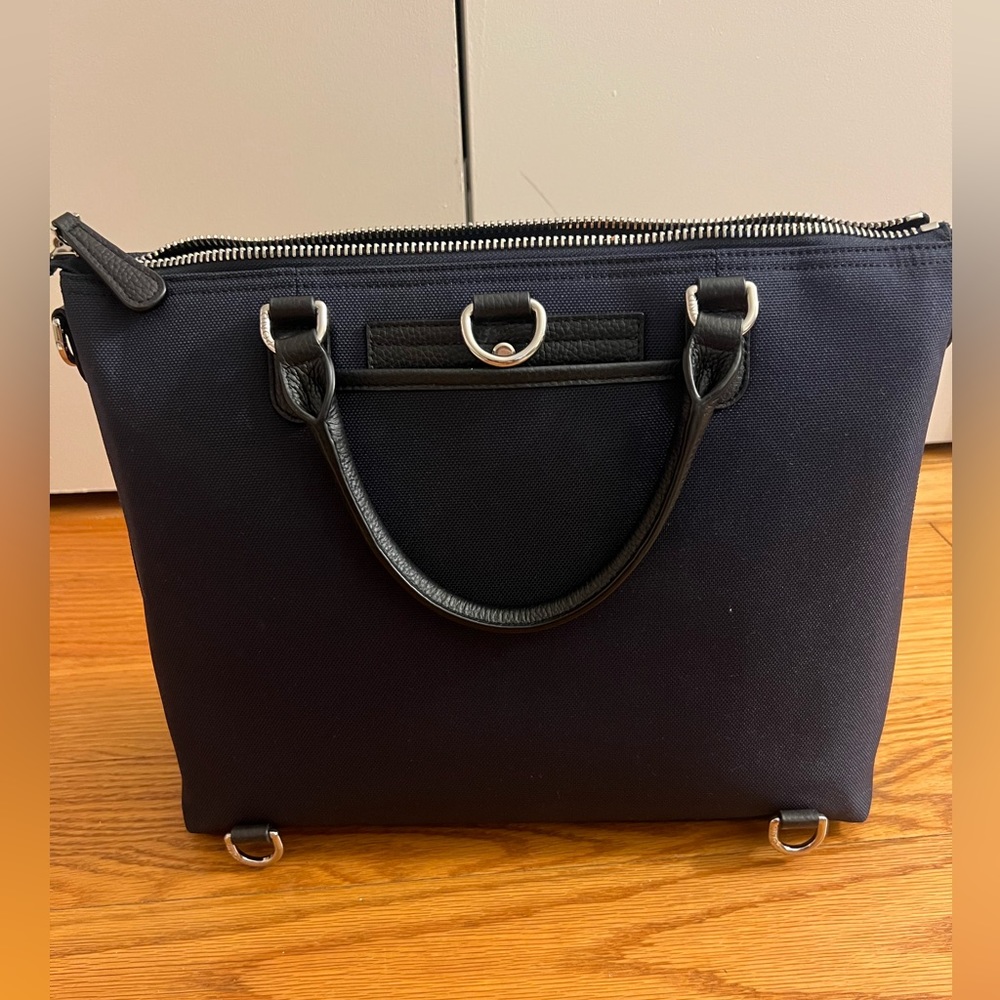 Pond Los Angeles Minimalist Carryall Air Edition in Navy